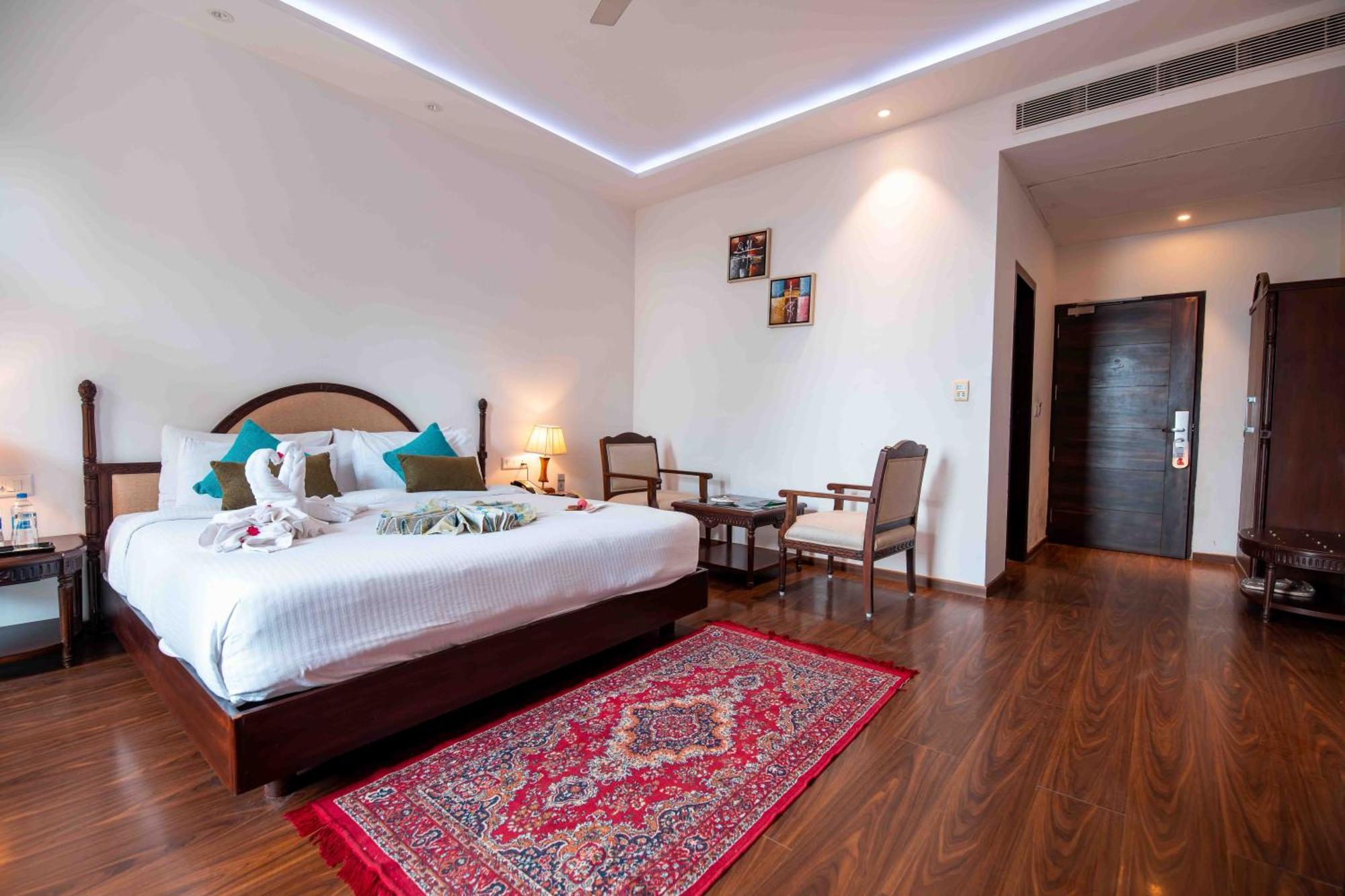 The Fern Surya Resort Kasauli Hills, Dharampur Exterior photo