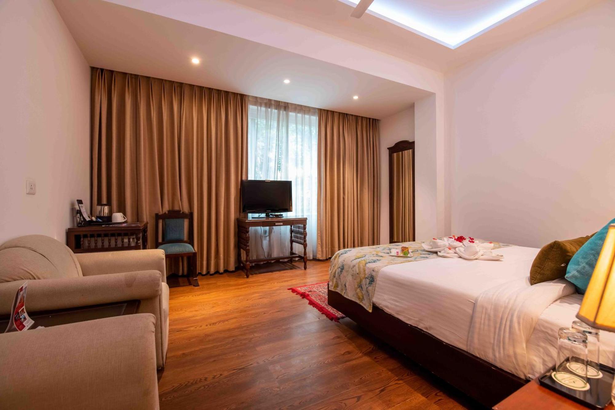 The Fern Surya Resort Kasauli Hills, Dharampur Exterior photo